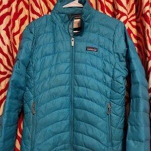 Patagonia Down Sweater, Multi-season, styled for warmth, Women's XS, Teal,